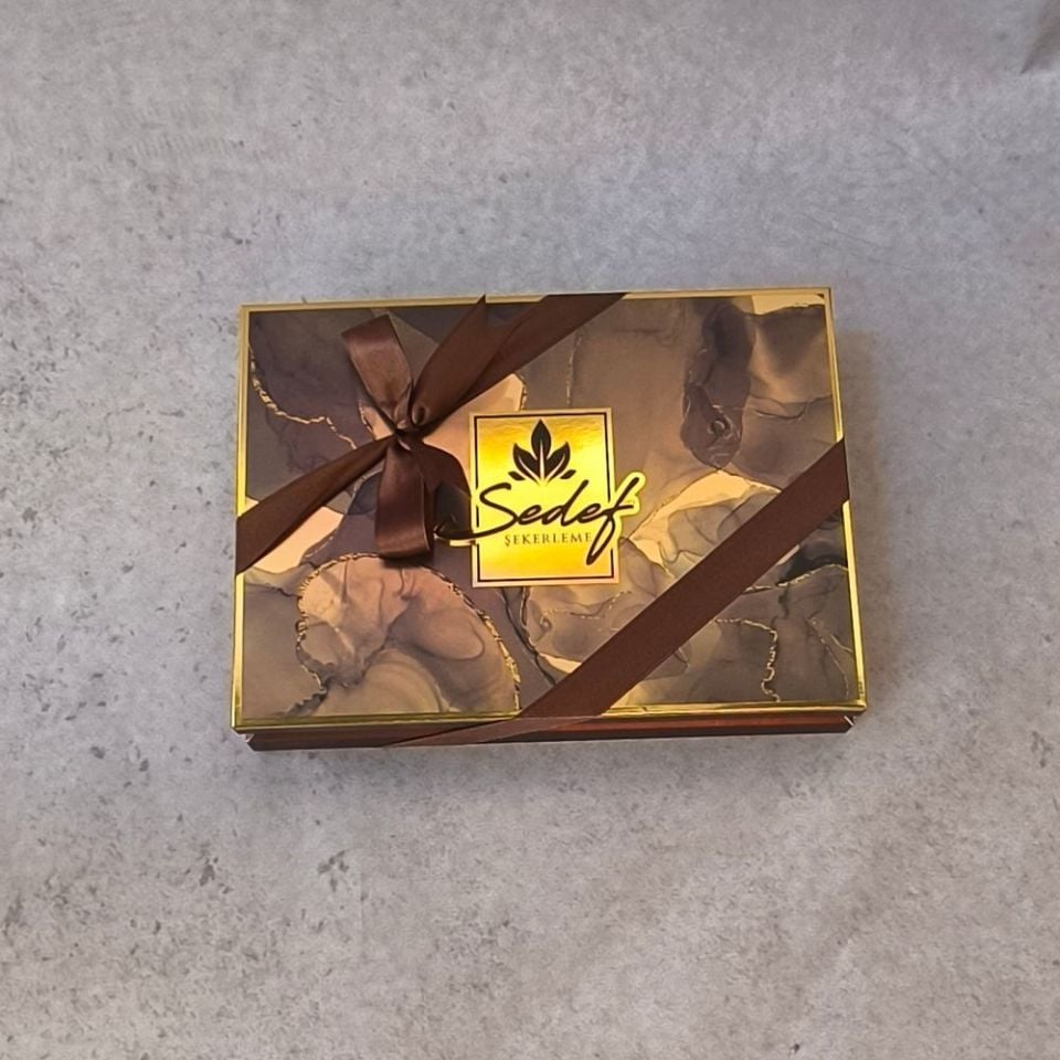 YALDIZLI KRİSTAL BÜTÜN FINDIKLI VE DRAJE