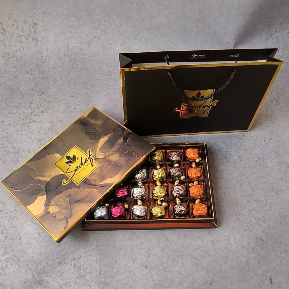 YALDIZLI KRİSTAL BÜTÜN FINDIKLI VE DRAJE